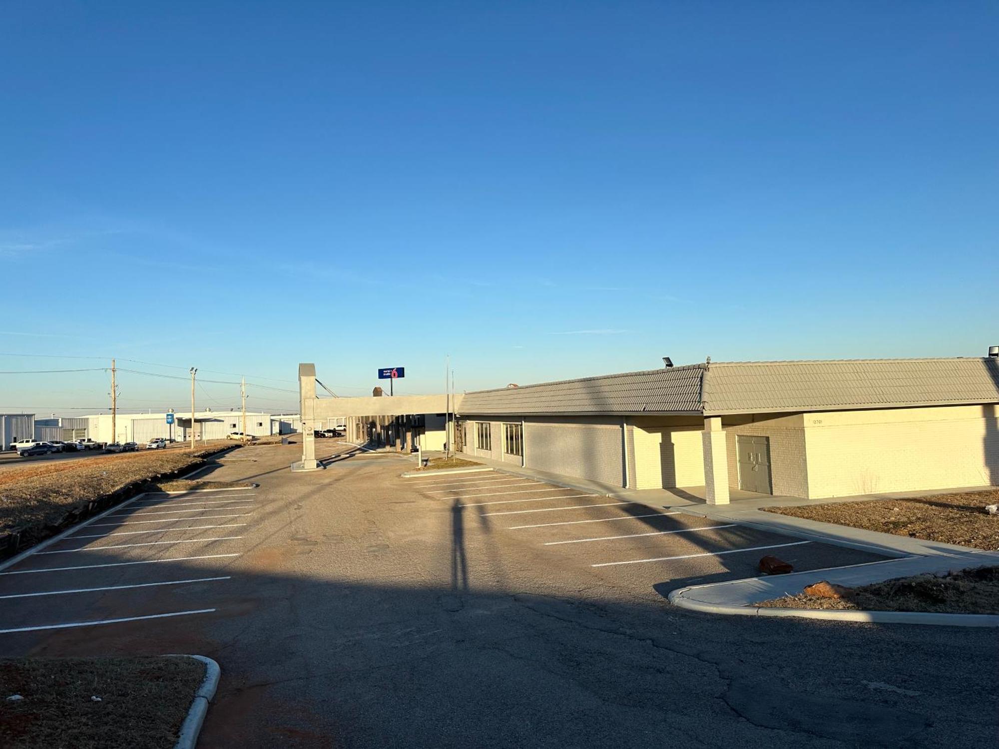 Motel 6 Chickasha, Ok Bagian luar foto